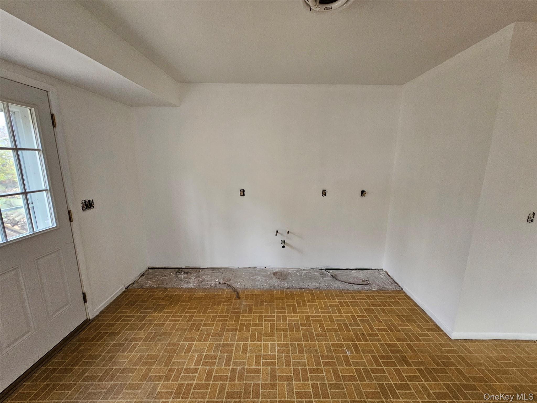 #9 photo, 8 Mockingbird Lane, Poughkeepsie , NY 12601