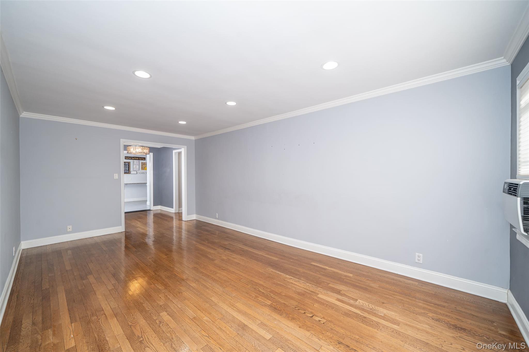 #8 photo, 14 Leewood Circle, Eastchester , NY 10709