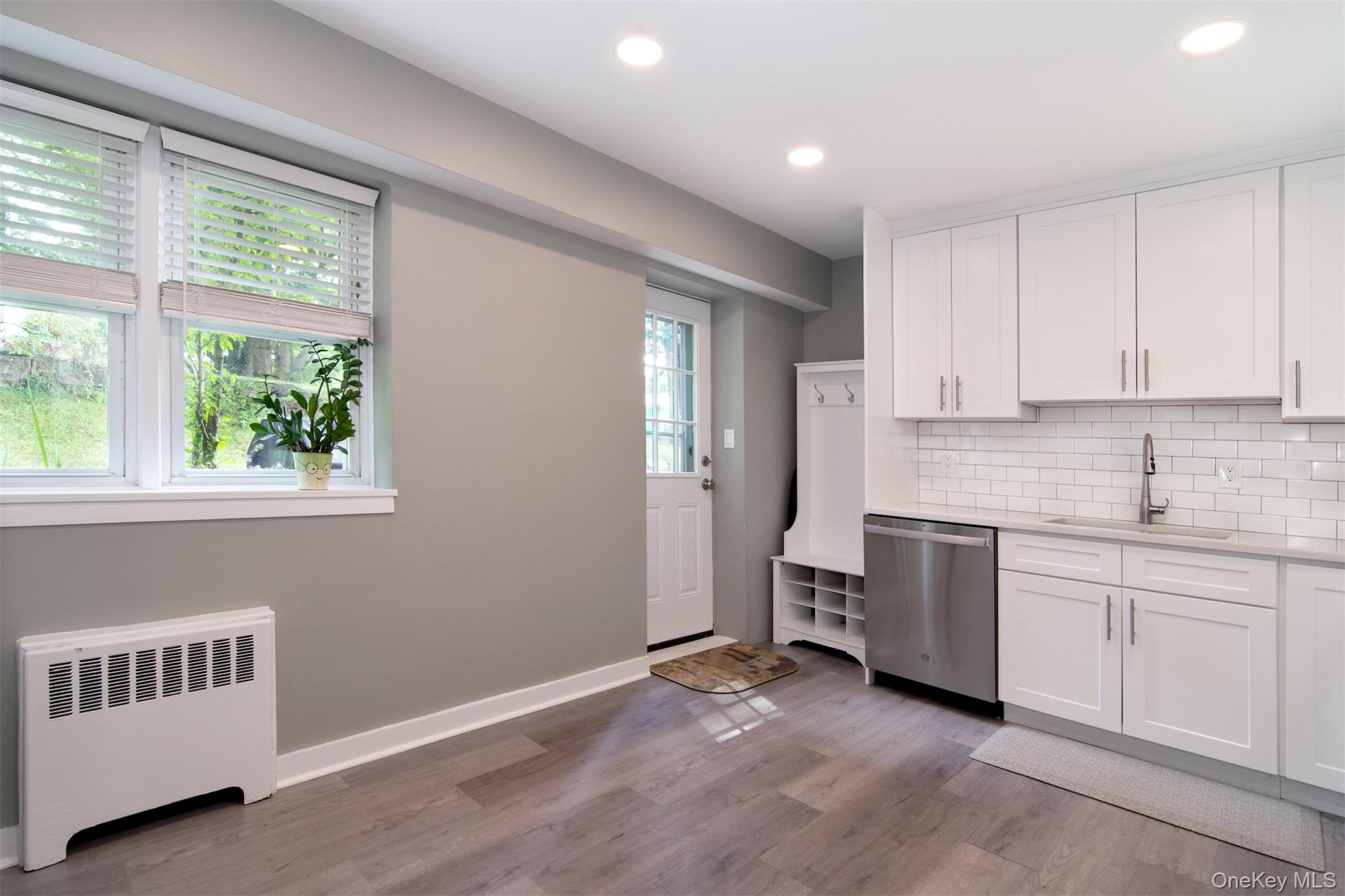 #8 photo, 140 N Broadway, Irvington , NY 10533