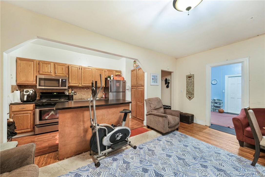 #10 photo, 472 Gramatan Avenue, Mount Vernon , NY 10552