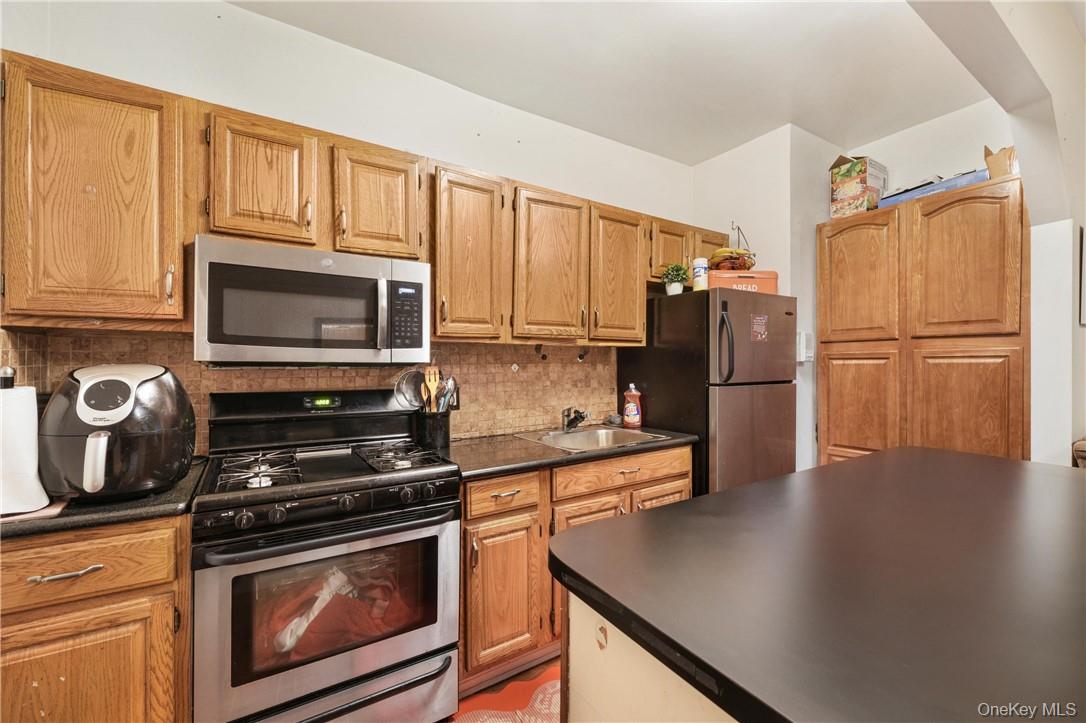 #16 photo, 472 Gramatan Avenue, Mount Vernon , NY 10552