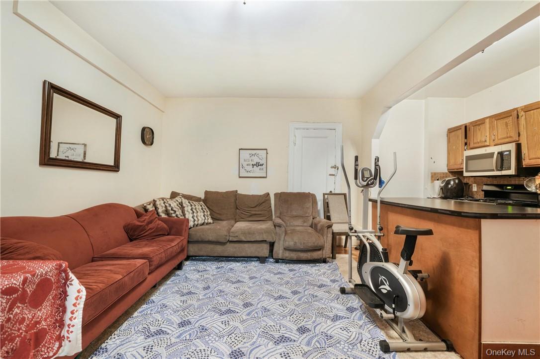 #7 photo, 472 Gramatan Avenue, Mount Vernon , NY 10552