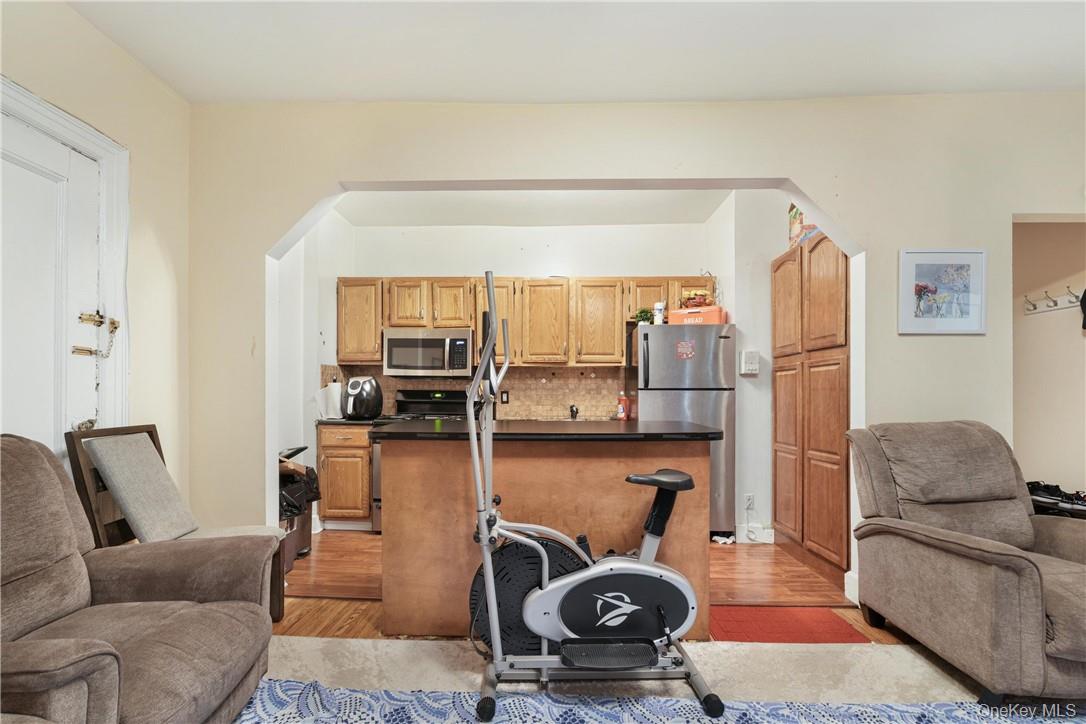 #9 photo, 472 Gramatan Avenue, Mount Vernon , NY 10552