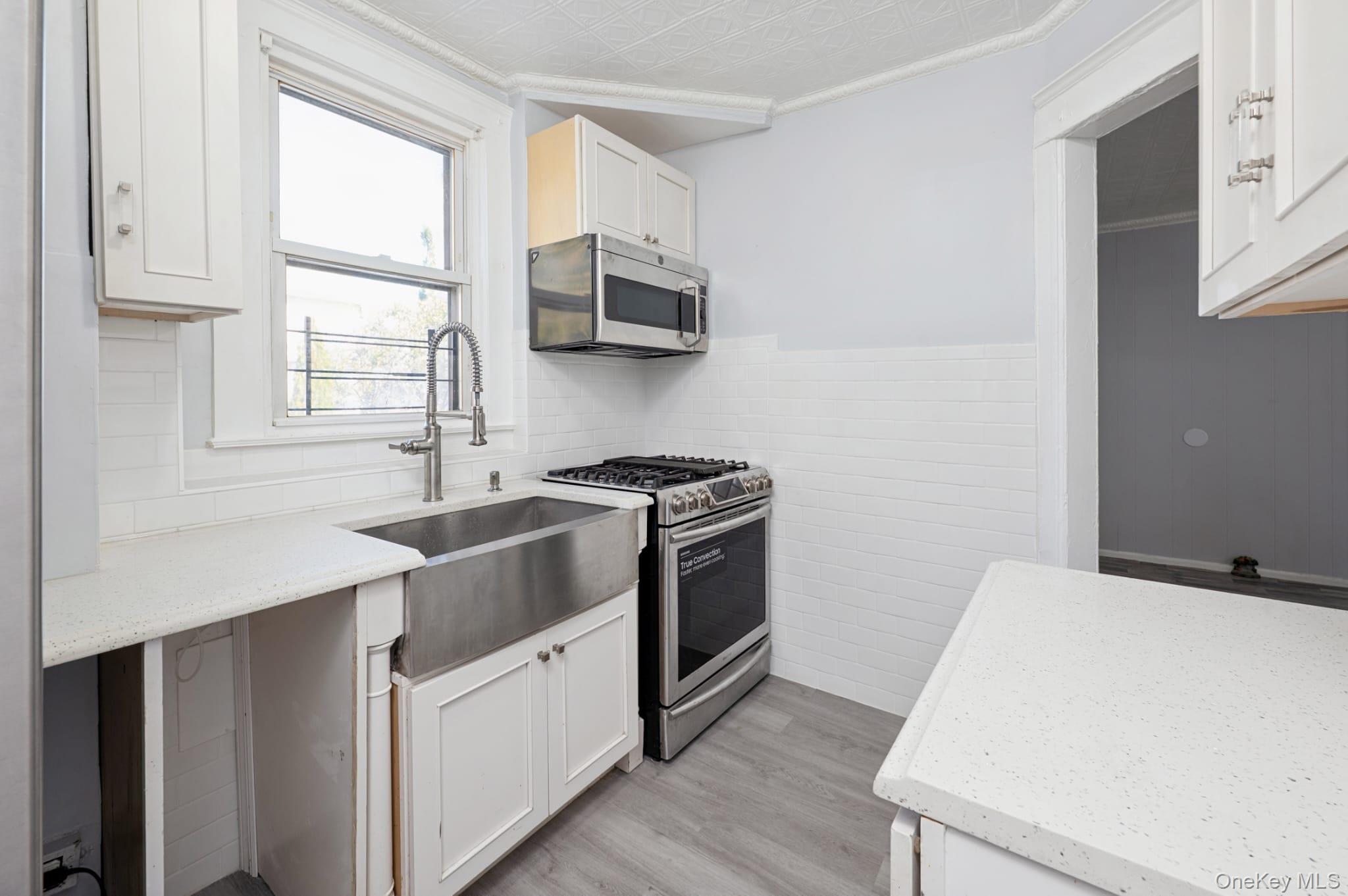 #10 photo, 611 Saint Lawrence Avenue, Bronx , NY 10473