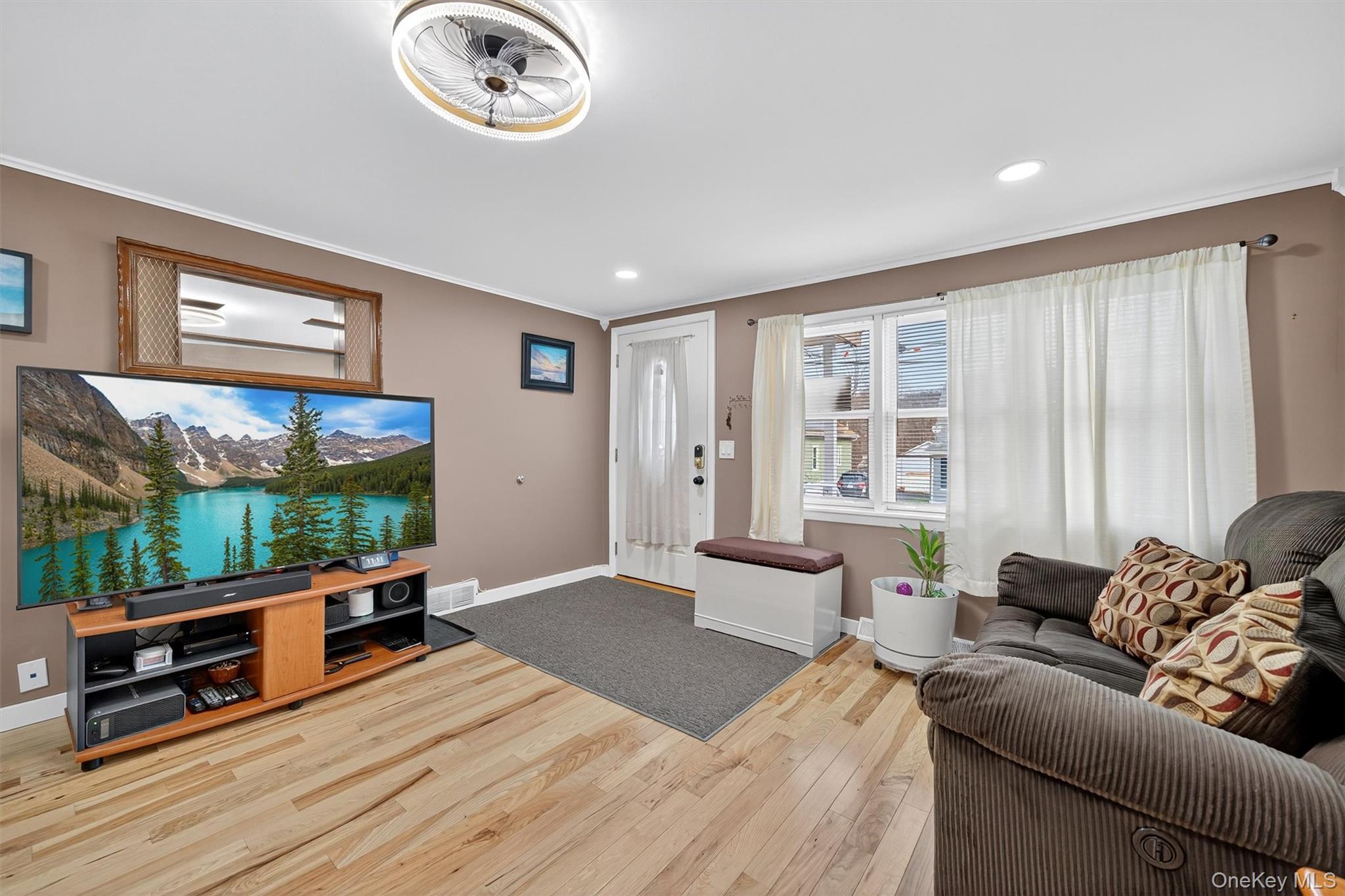 #8 photo, 27-29 W Conkling Avenue, Middletown , NY 10940