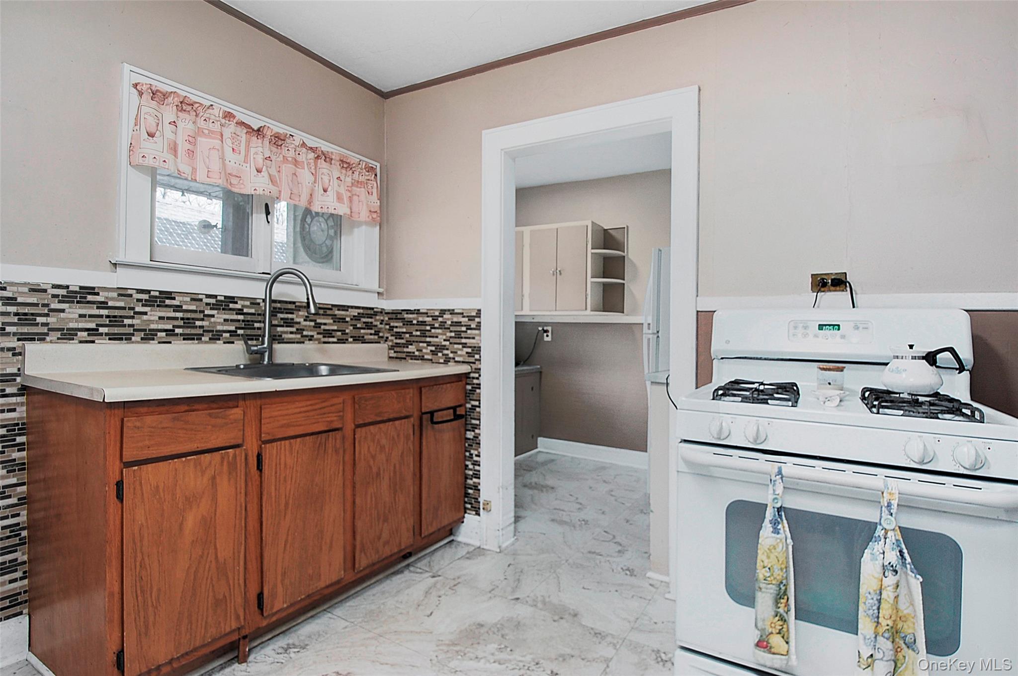 #4 photo, 85 Overocker Road, Poughkeepsie , NY 12603