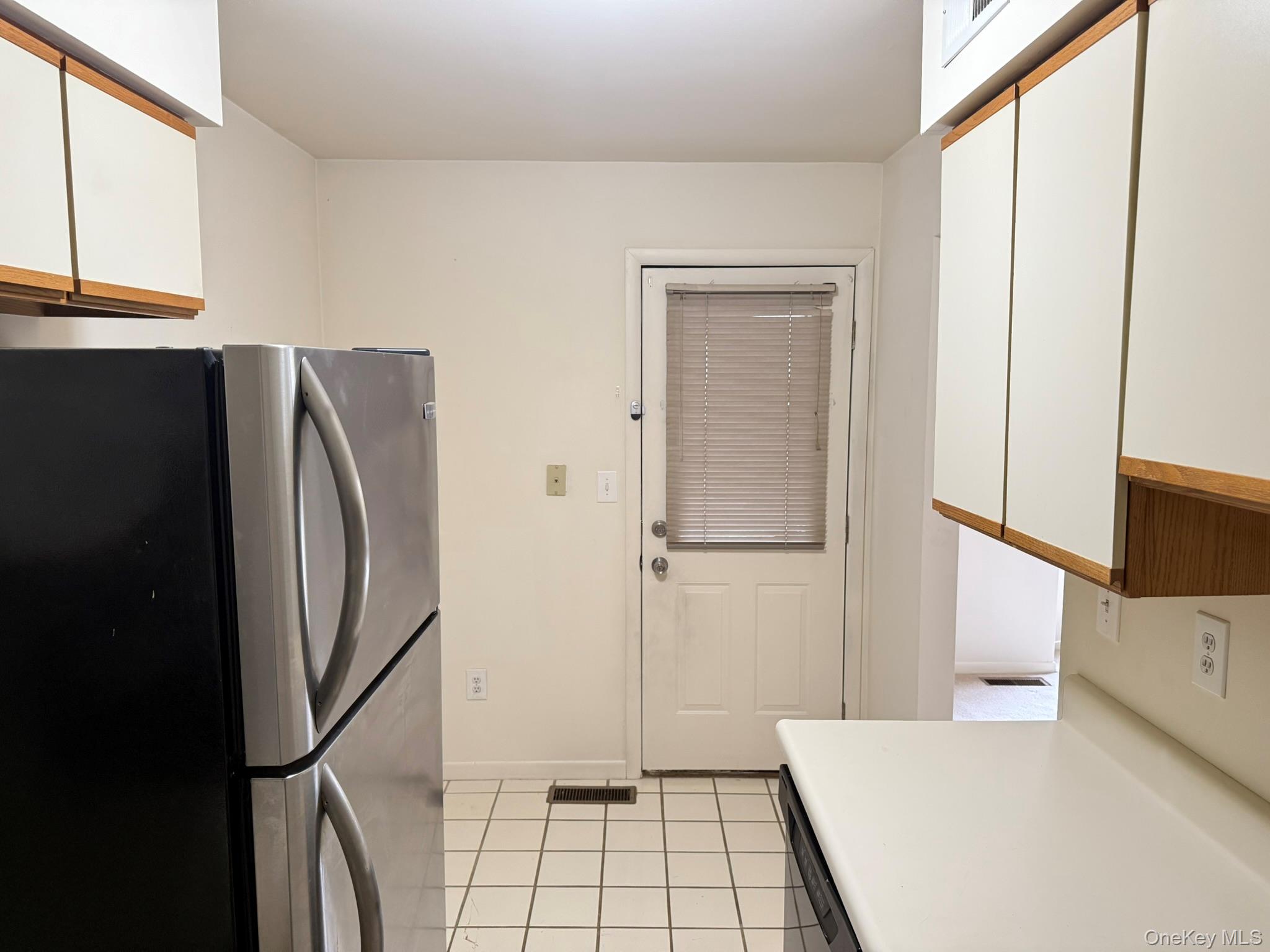 #8 photo, 1 Evan Court, Nanuet , NY 10954