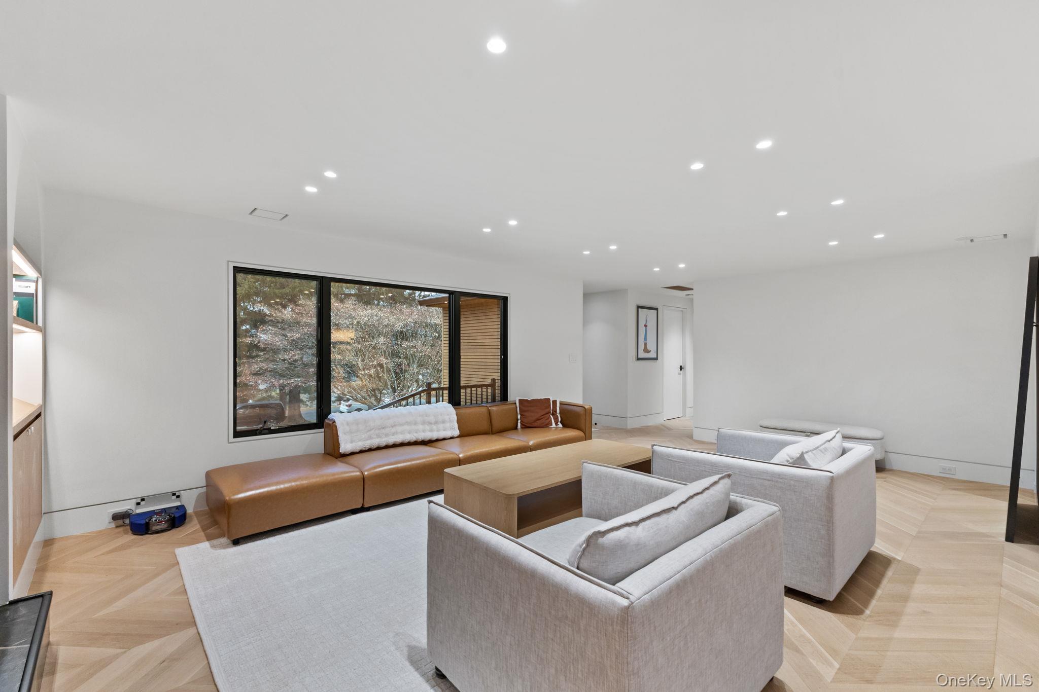 #9 photo, 1824 Morningview Drive, Yorktown Heights , NY 10598