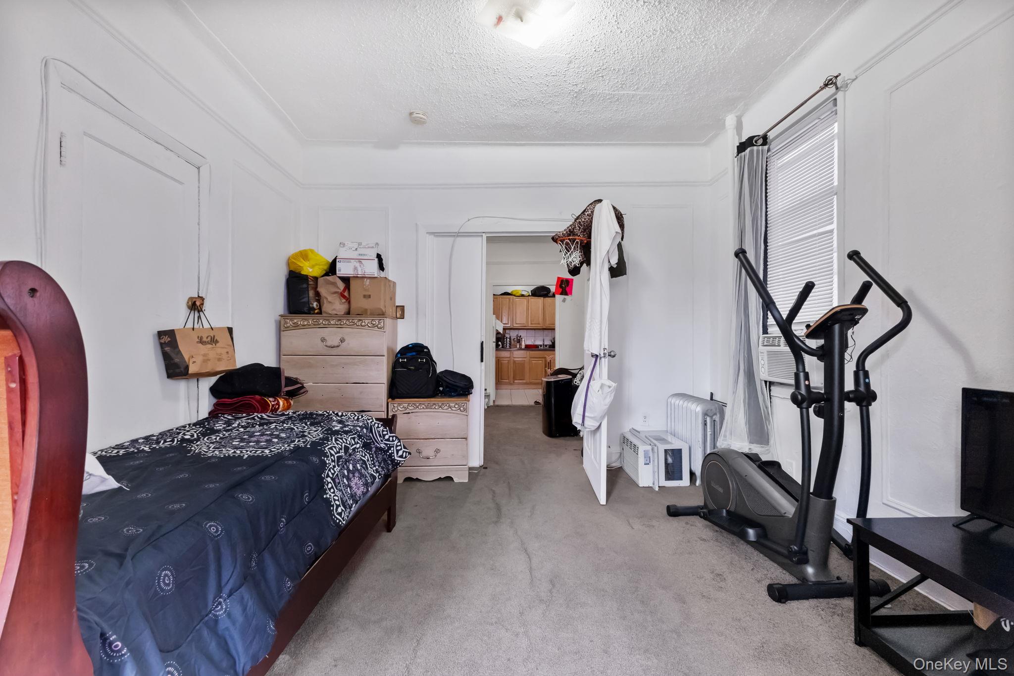 #18 photo, 953 Rhinelander Avenue, Bronx , NY 10462