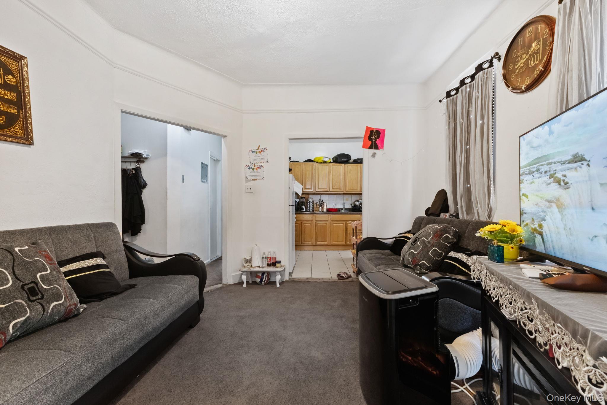 #20 photo, 953 Rhinelander Avenue, Bronx , NY 10462