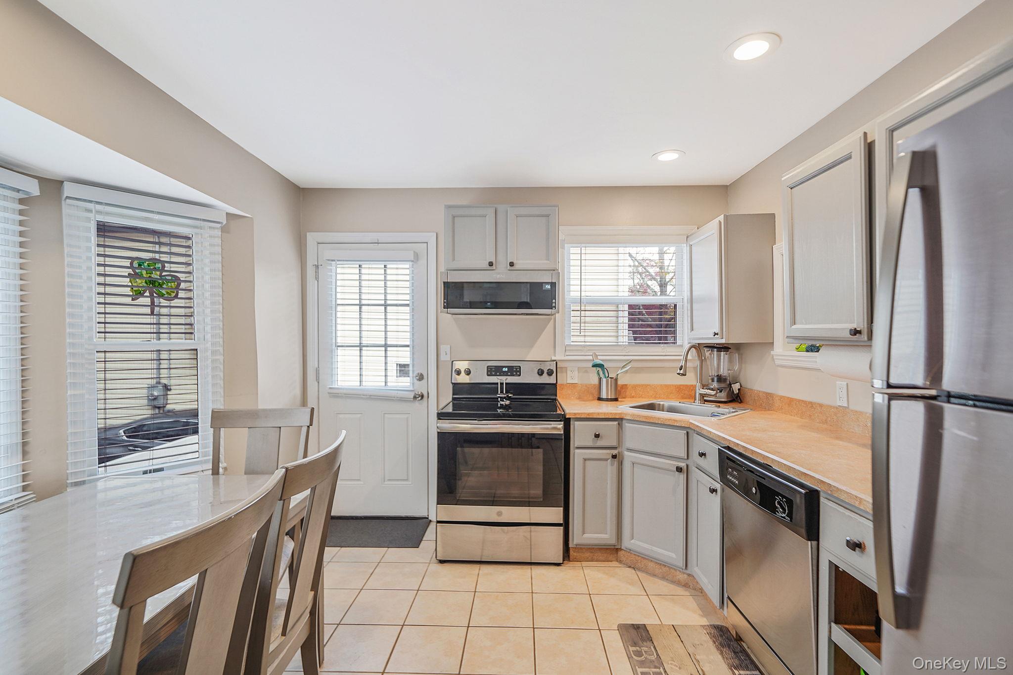 #10 photo, 4 Willow Road, Rocky Point , NY 11778