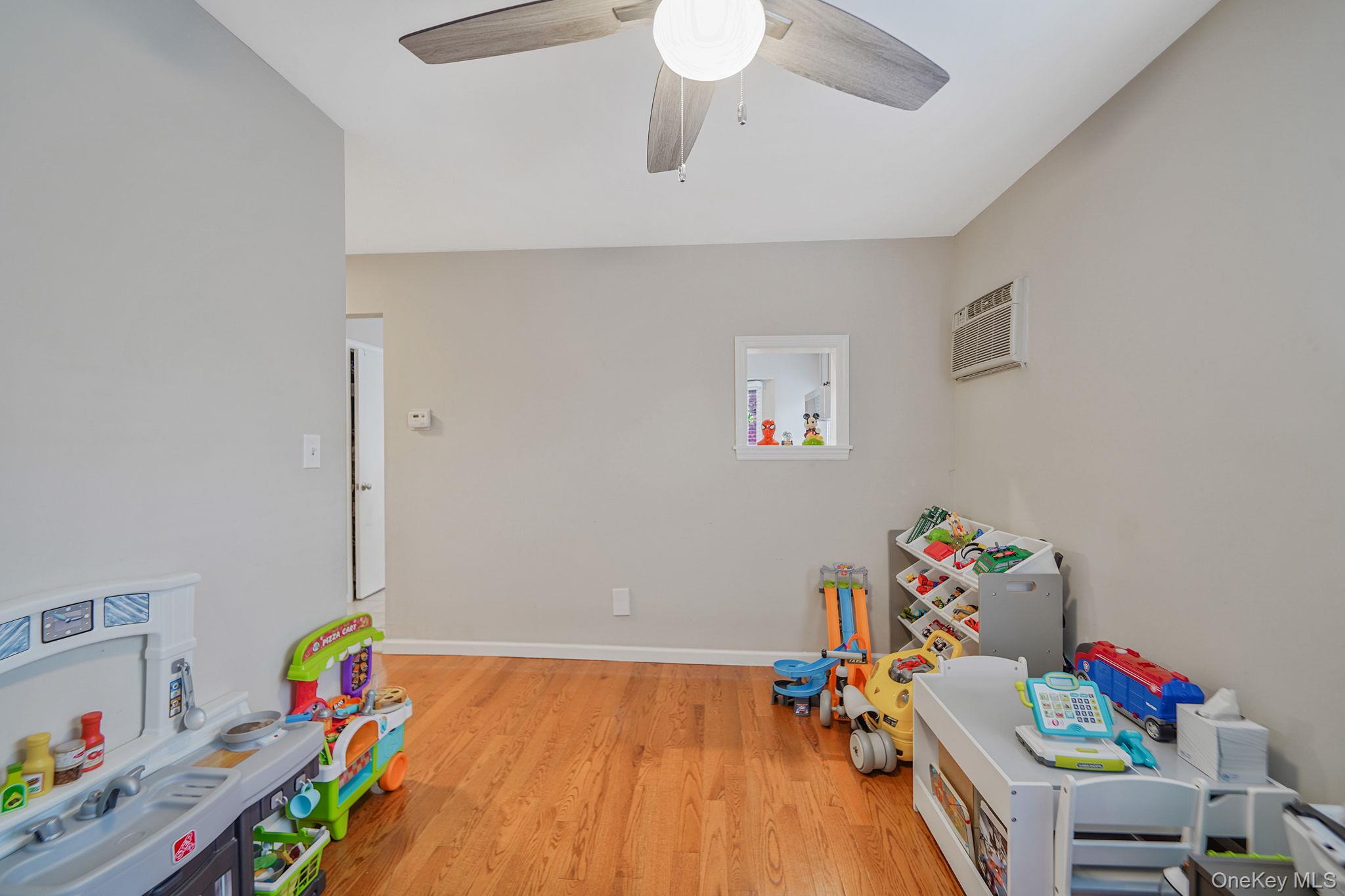 #15 photo, 4 Willow Road, Rocky Point , NY 11778