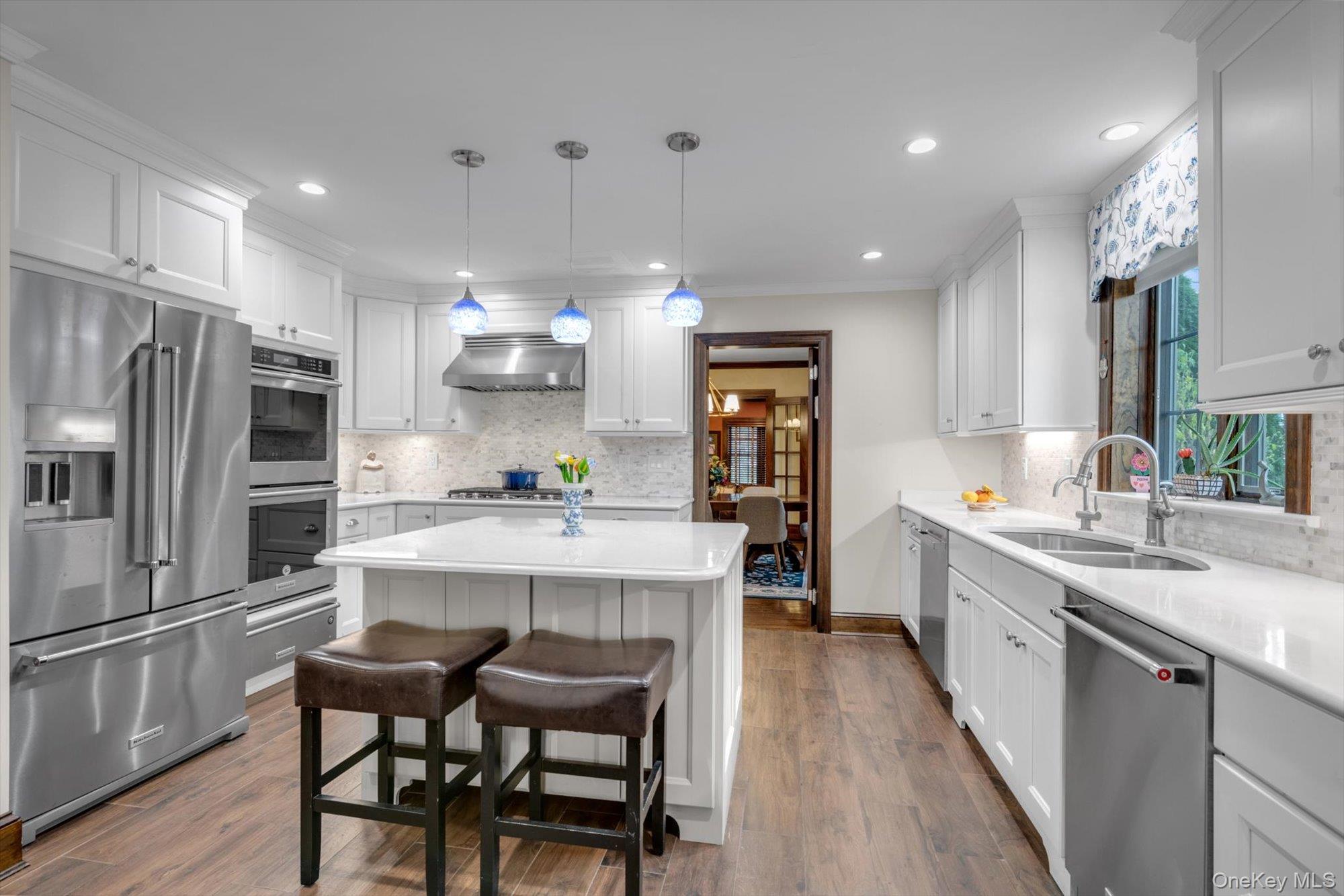 #12 photo, 3 Station Road, Great Neck , NY 11023