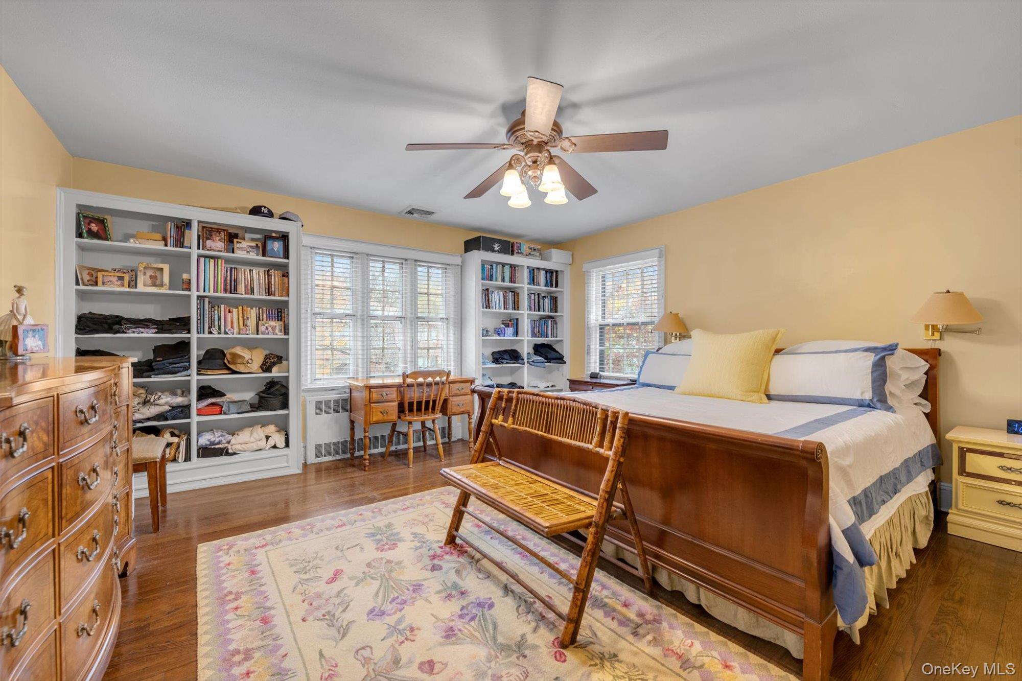 #15 photo, 3 Station Road, Great Neck , NY 11023