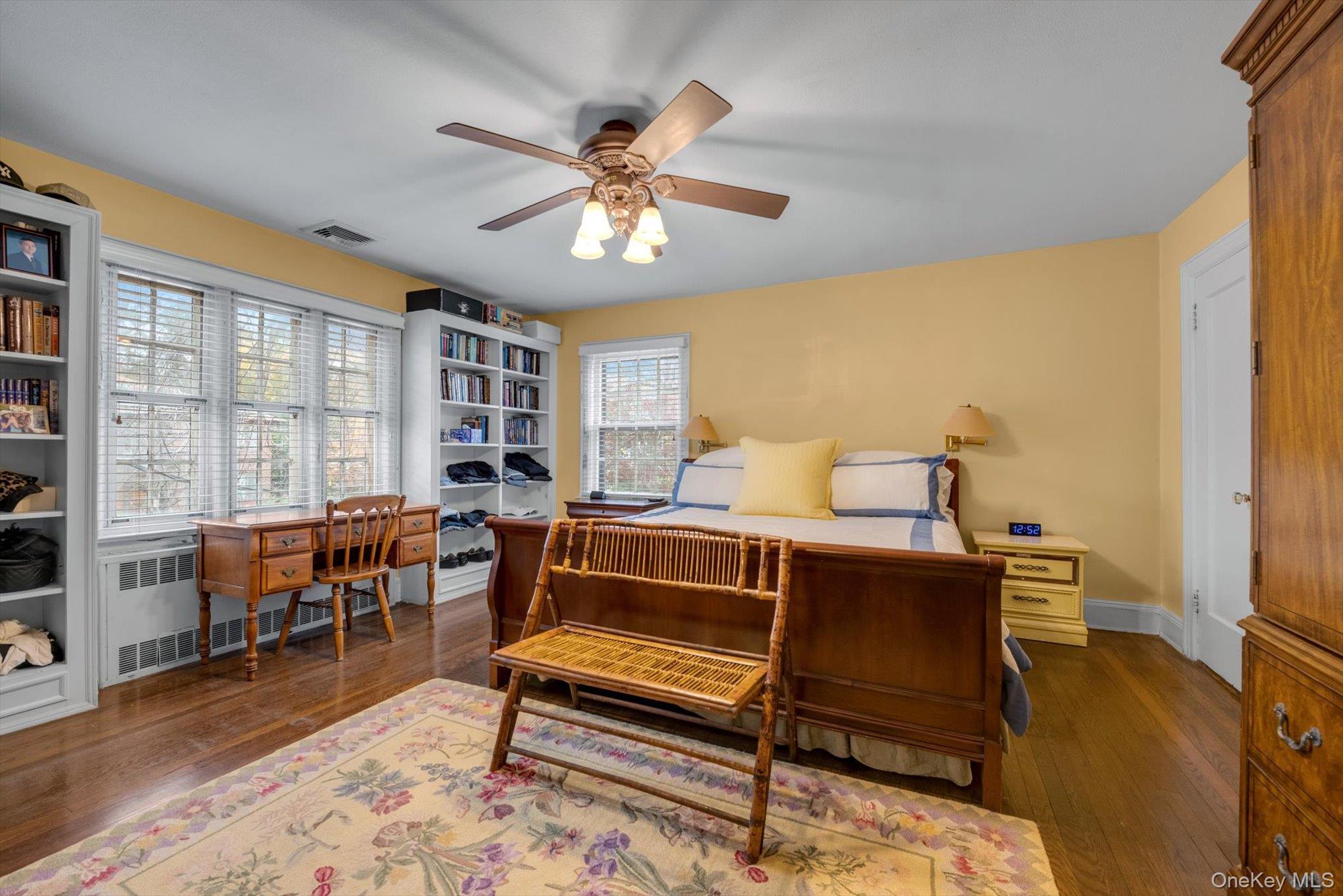 #16 photo, 3 Station Road, Great Neck , NY 11023