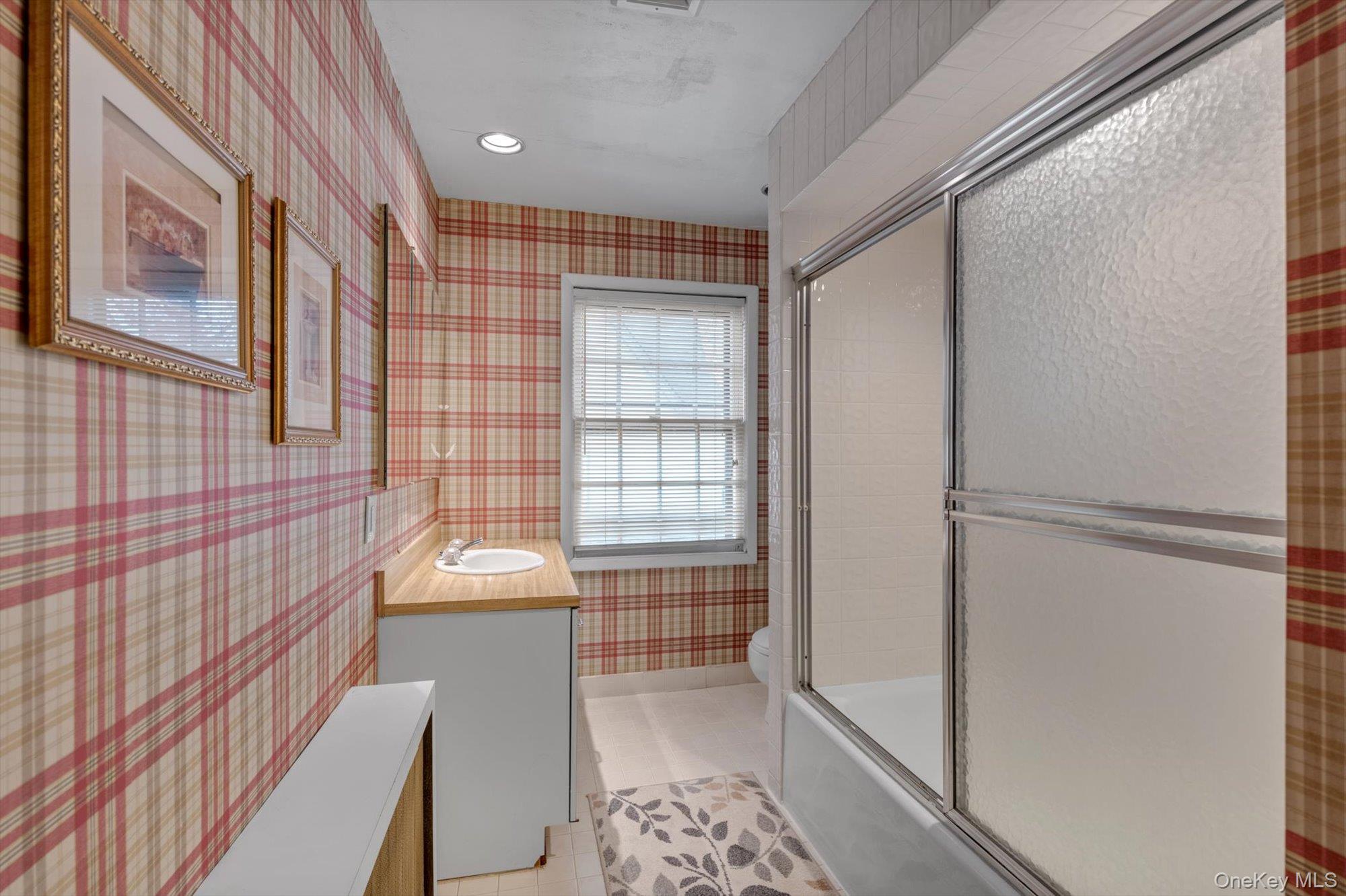 #20 photo, 3 Station Road, Great Neck , NY 11023