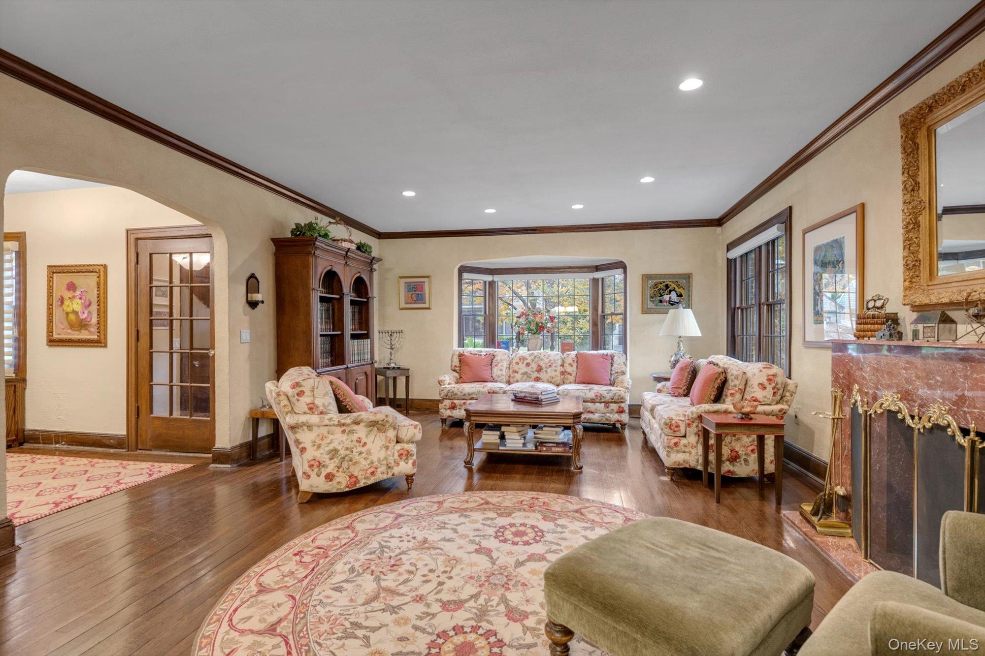 #4 photo, 3 Station Road, Great Neck , NY 11023