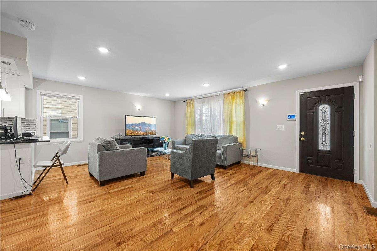 #7 photo, 176-06 145 Drive, Springfield Gardens , NY 11434