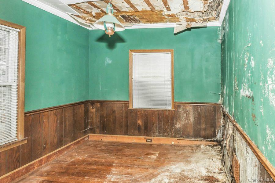 #12 photo, 113 Murray Avenue, Port Washington , NY 11050