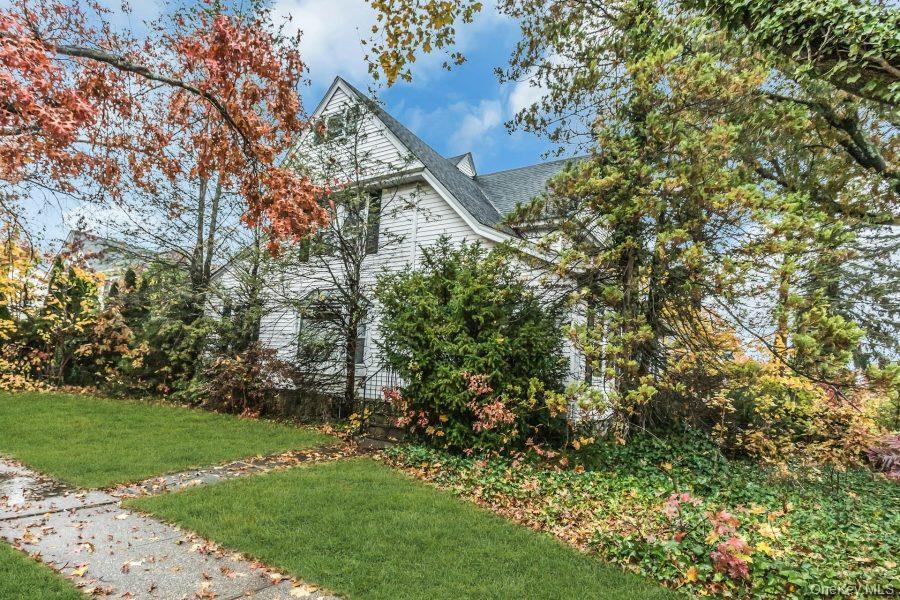 #2 photo, 113 Murray Avenue, Port Washington , NY 11050