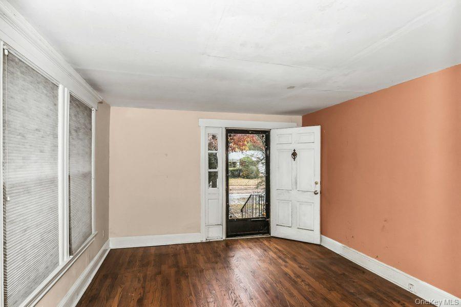 #5 photo, 113 Murray Avenue, Port Washington , NY 11050