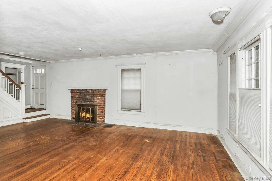 #6 photo, 113 Murray Avenue, Port Washington , NY 11050