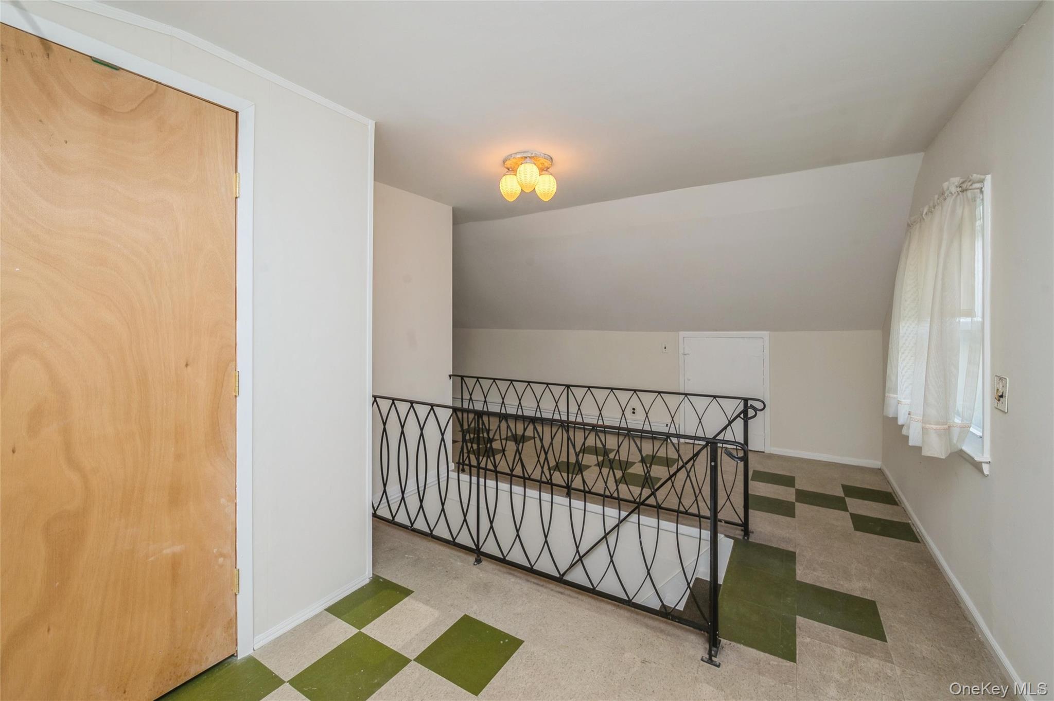 #12 photo, 7 W Bay Shore Road, Bay Shore , NY 11706