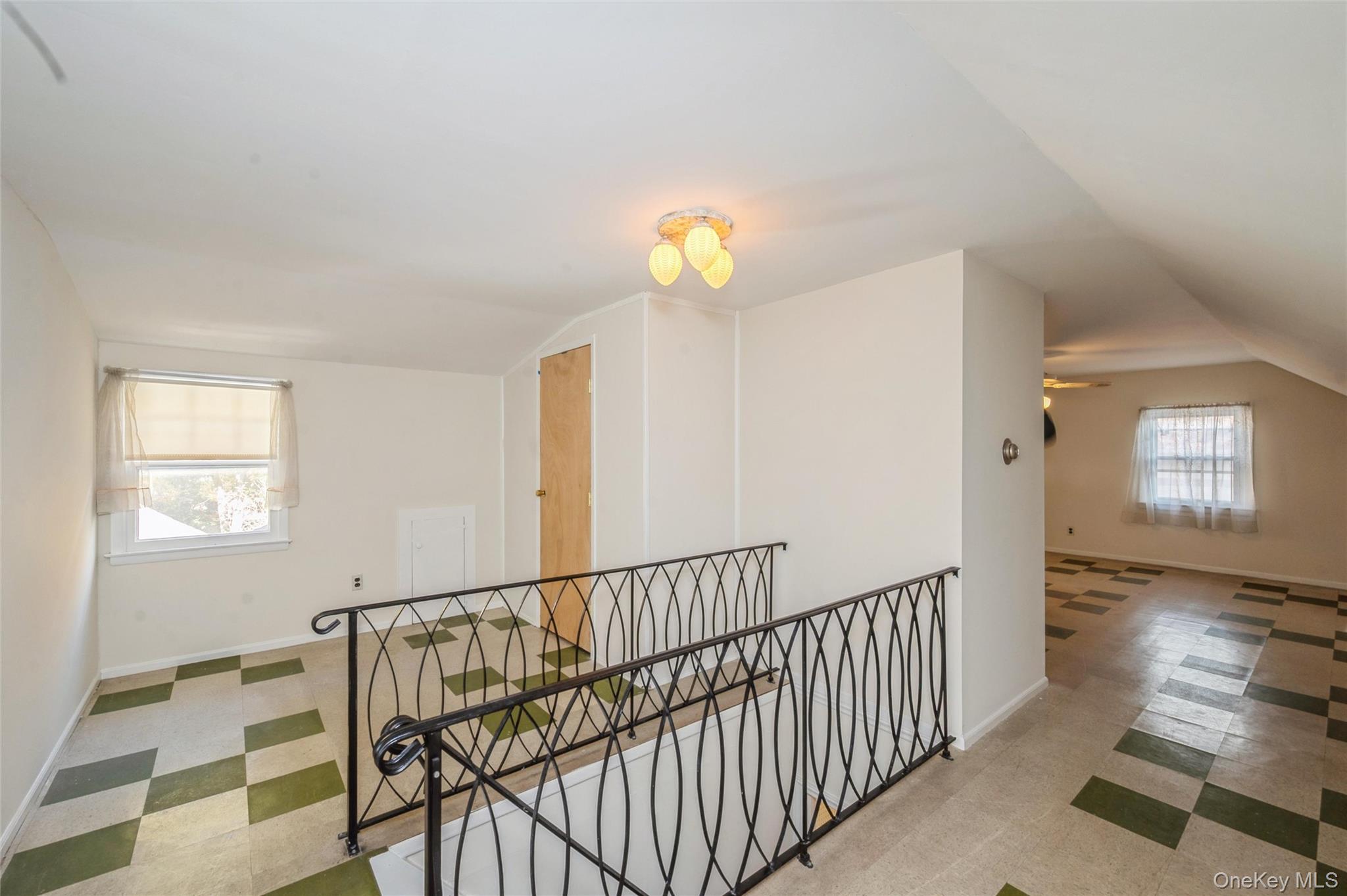 #13 photo, 7 W Bay Shore Road, Bay Shore , NY 11706