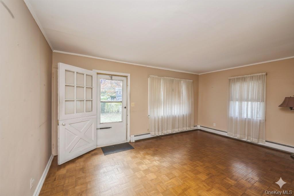 #5 photo, 7 W Bay Shore Road, Bay Shore , NY 11706