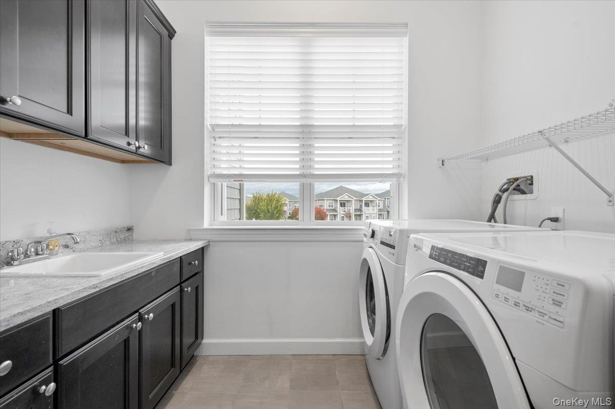 #14 photo, 240 Fall Court, Elwood , NY 11731