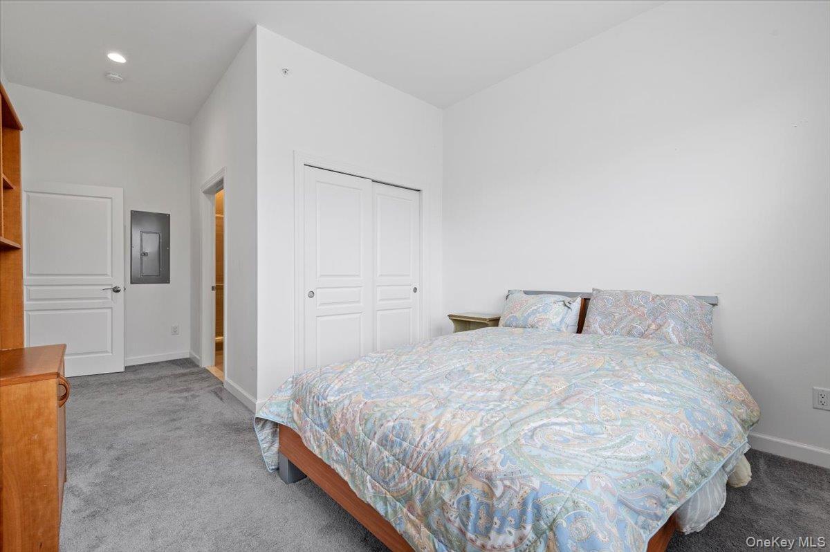 #17 photo, 240 Fall Court, Elwood , NY 11731