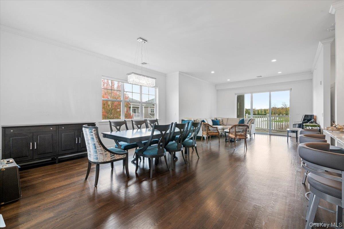 #19 photo, 240 Fall Court, Elwood , NY 11731