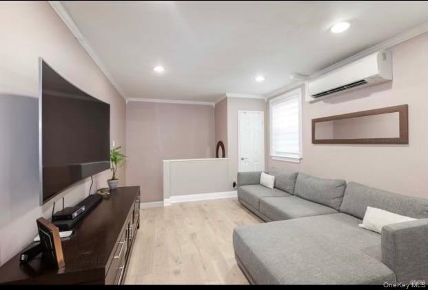 #4 photo, 71-07 Little Neck Parkway, Glen Oaks , NY 11004