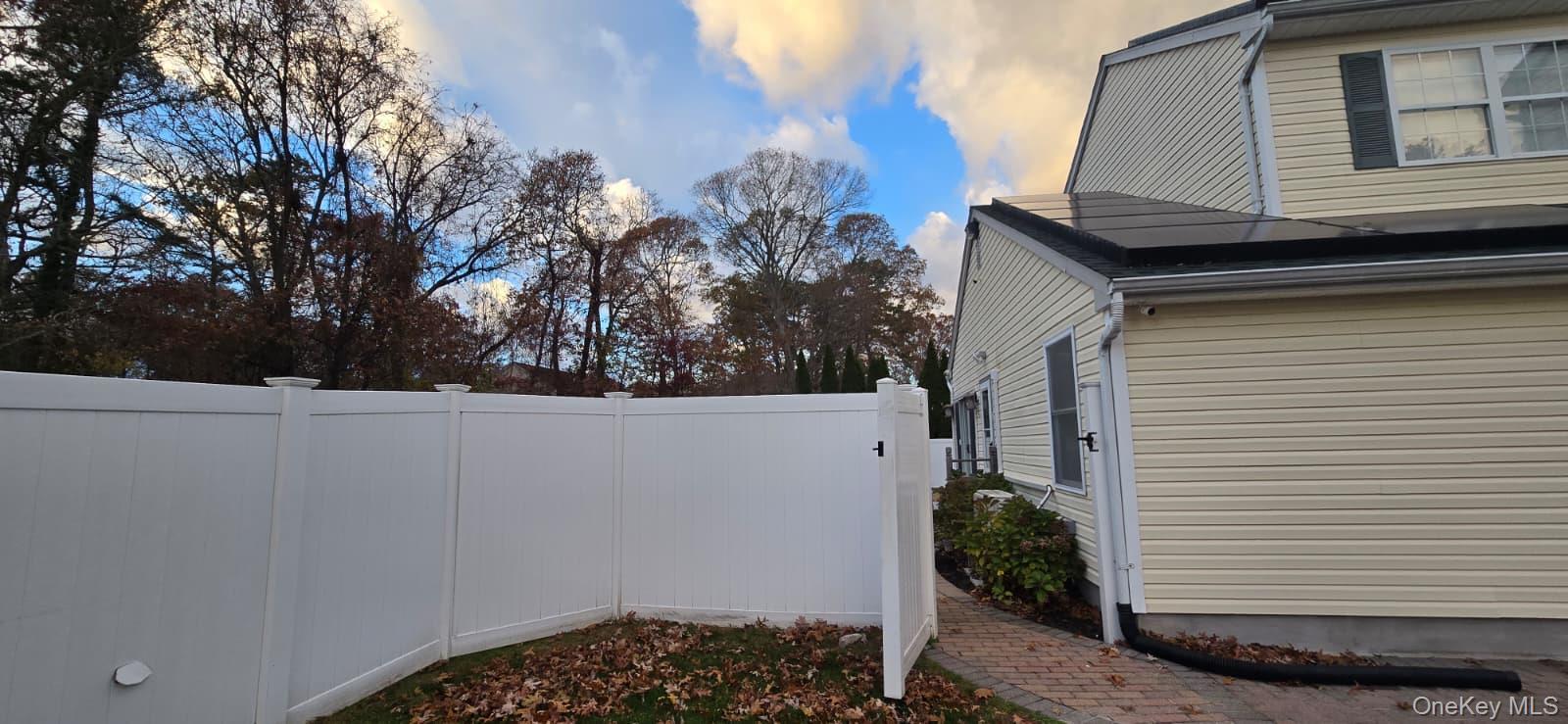 #1 photo, 21 Camp Fire Lane, Coram , NY 11727