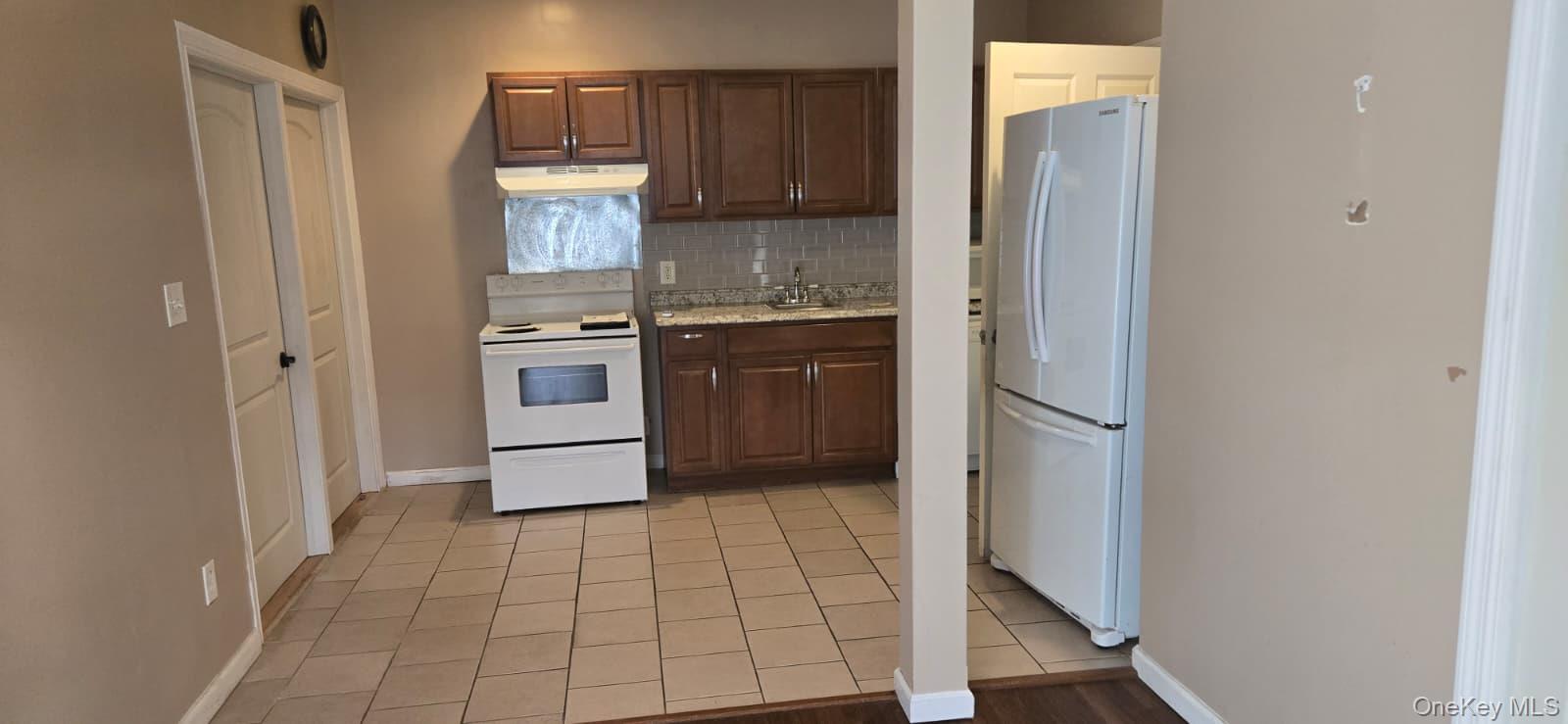 #7 photo, 21 Camp Fire Lane, Coram , NY 11727