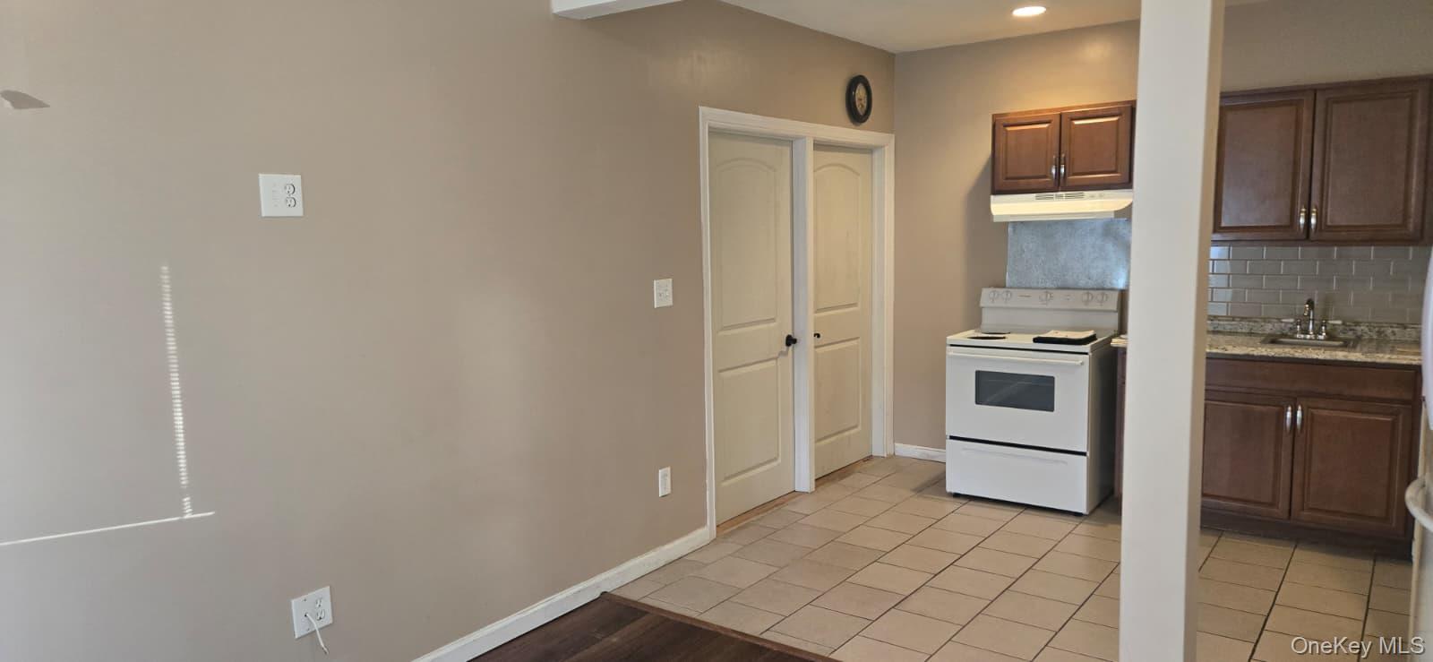 #8 photo, 21 Camp Fire Lane, Coram , NY 11727