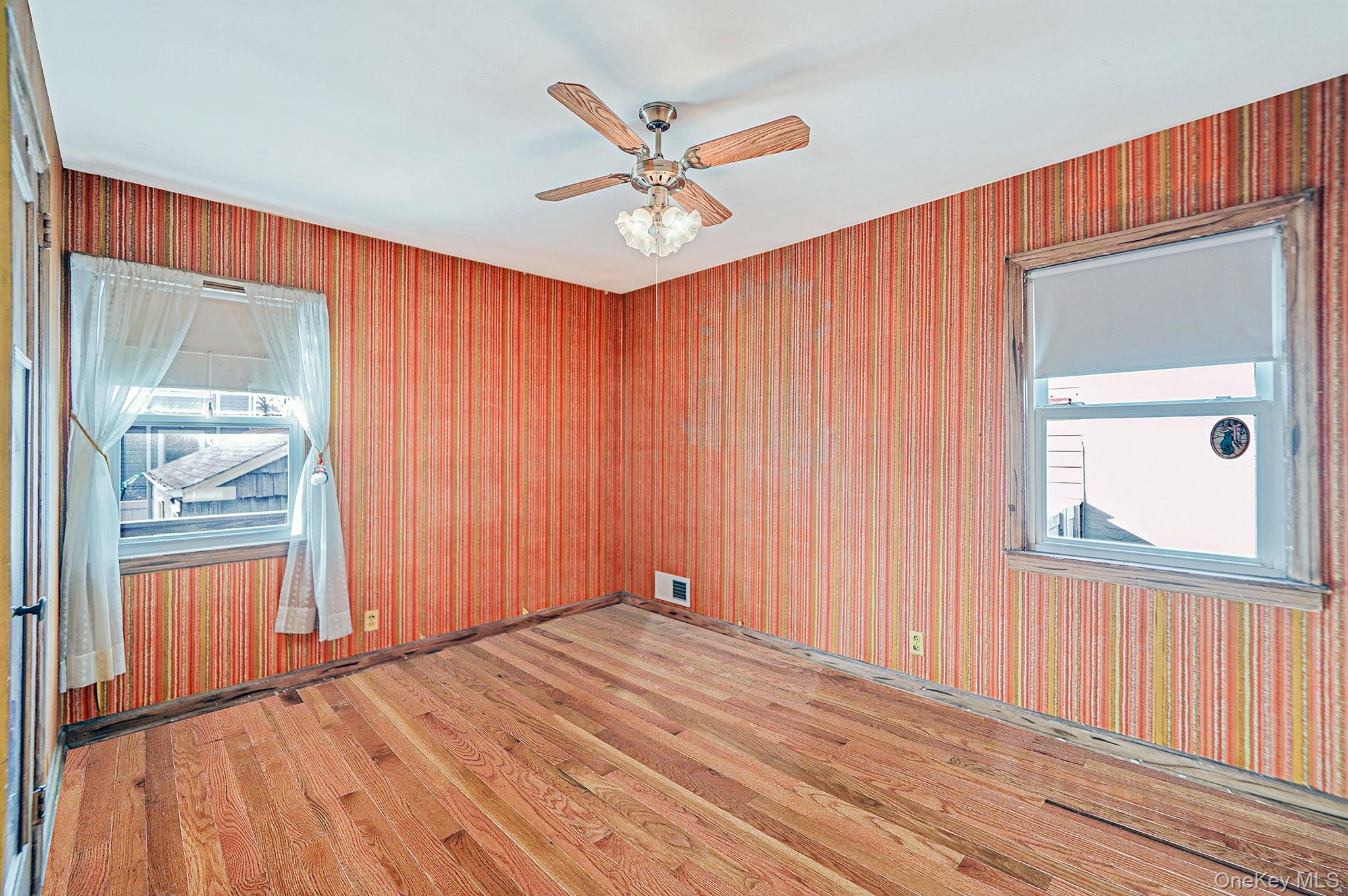 #5 photo, 15 Berkshire Road, Merrick , NY 11566