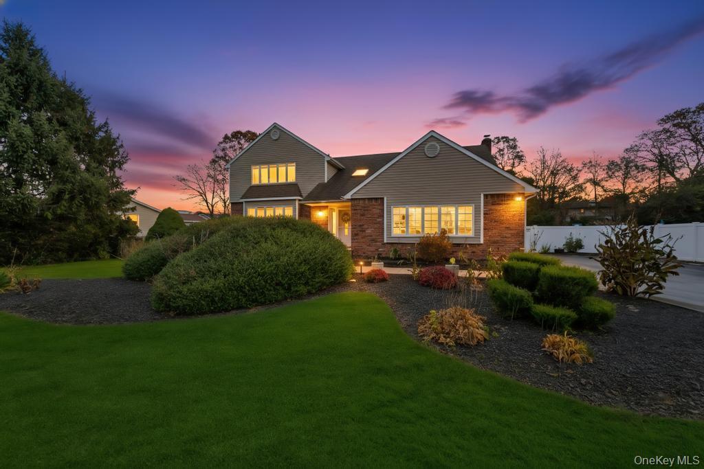 #1 photo, 9 Kimberly Avenue Avenue, サフォーク郡 Farmingville , NY 11738