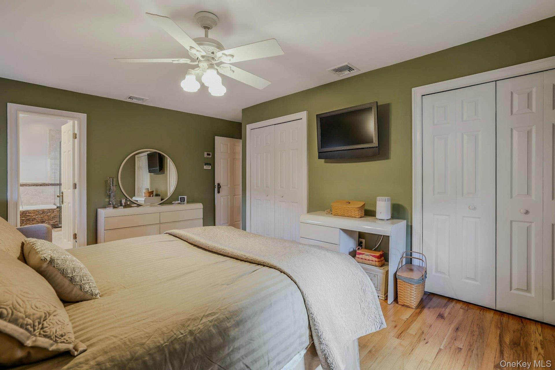 #16 photo, 89 Walnut Street, Lake Grove , NY 11755