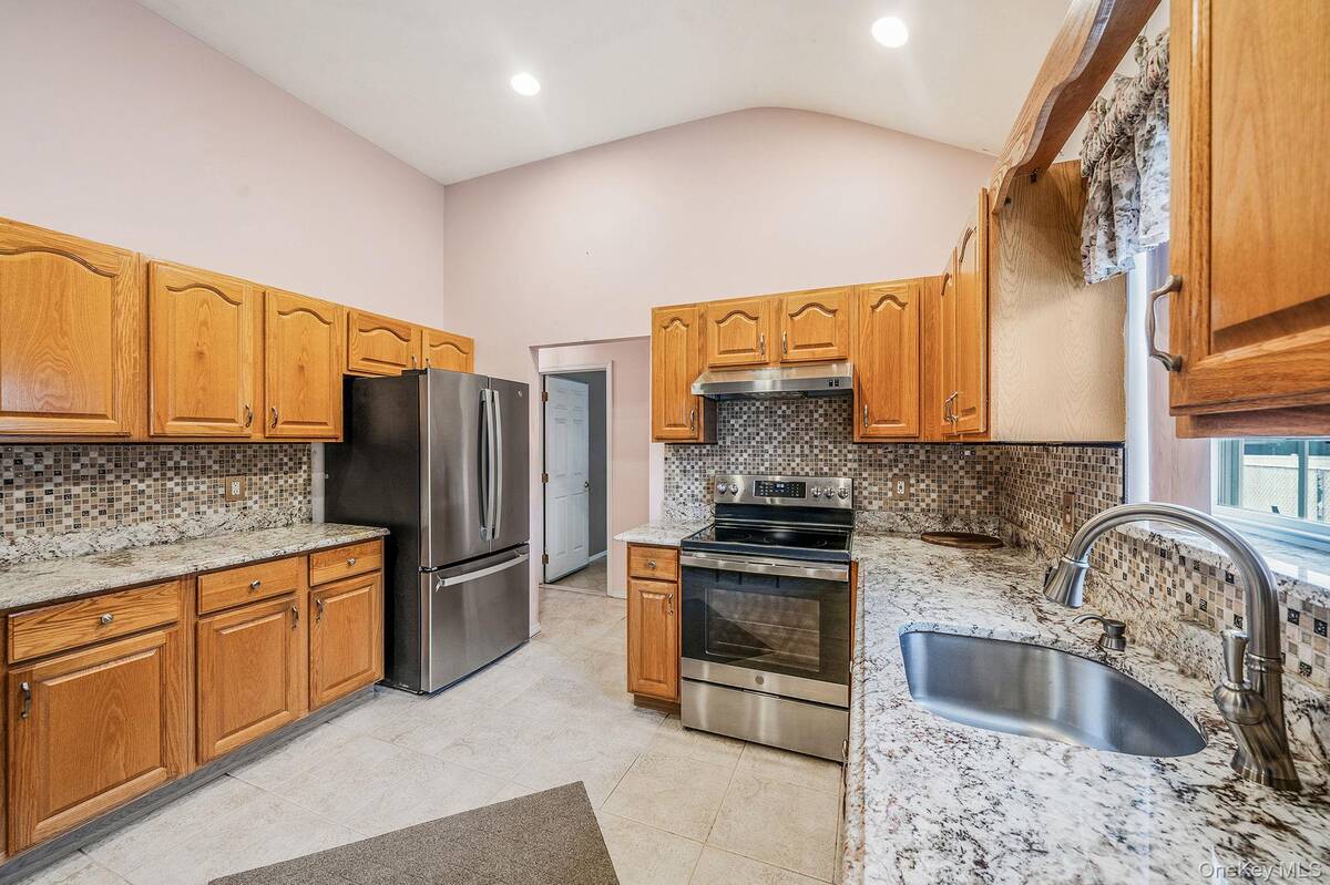 #10 photo, 1 Monaco Court, サフォーク郡 Ronkonkoma , NY 11779