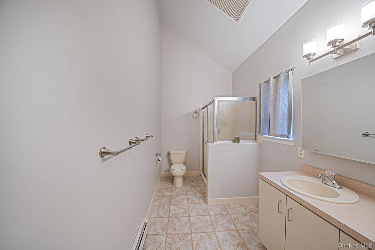 #17 photo, 1 Monaco Court, サフォーク郡 Ronkonkoma , NY 11779