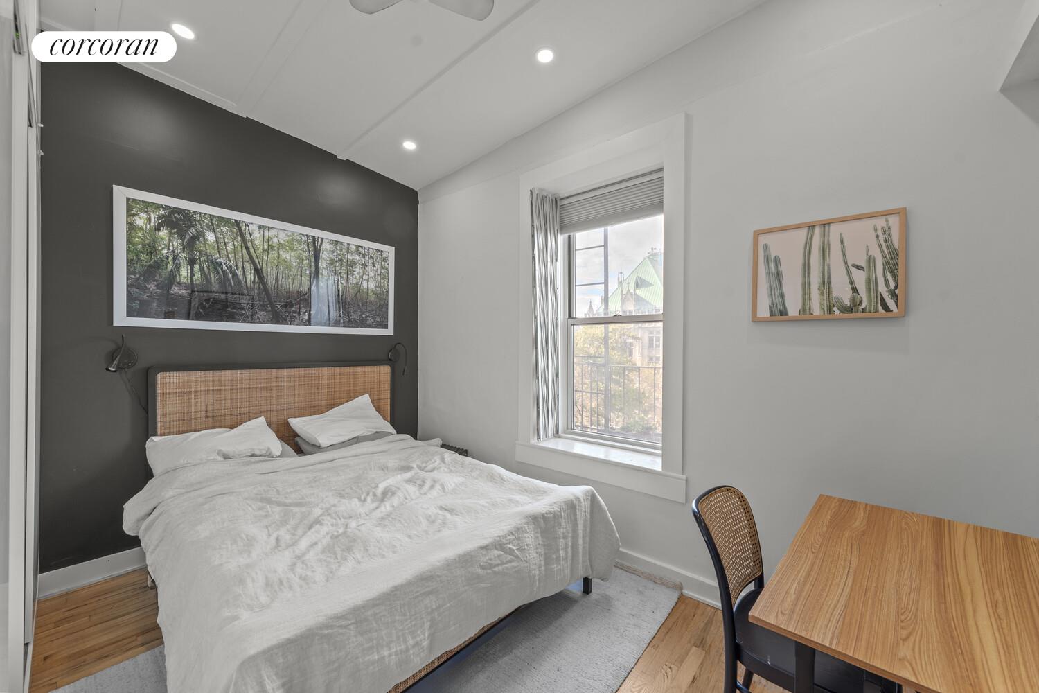 #4 photo, 328 CLINTON Avenue, Clinton Hill , NY 11205