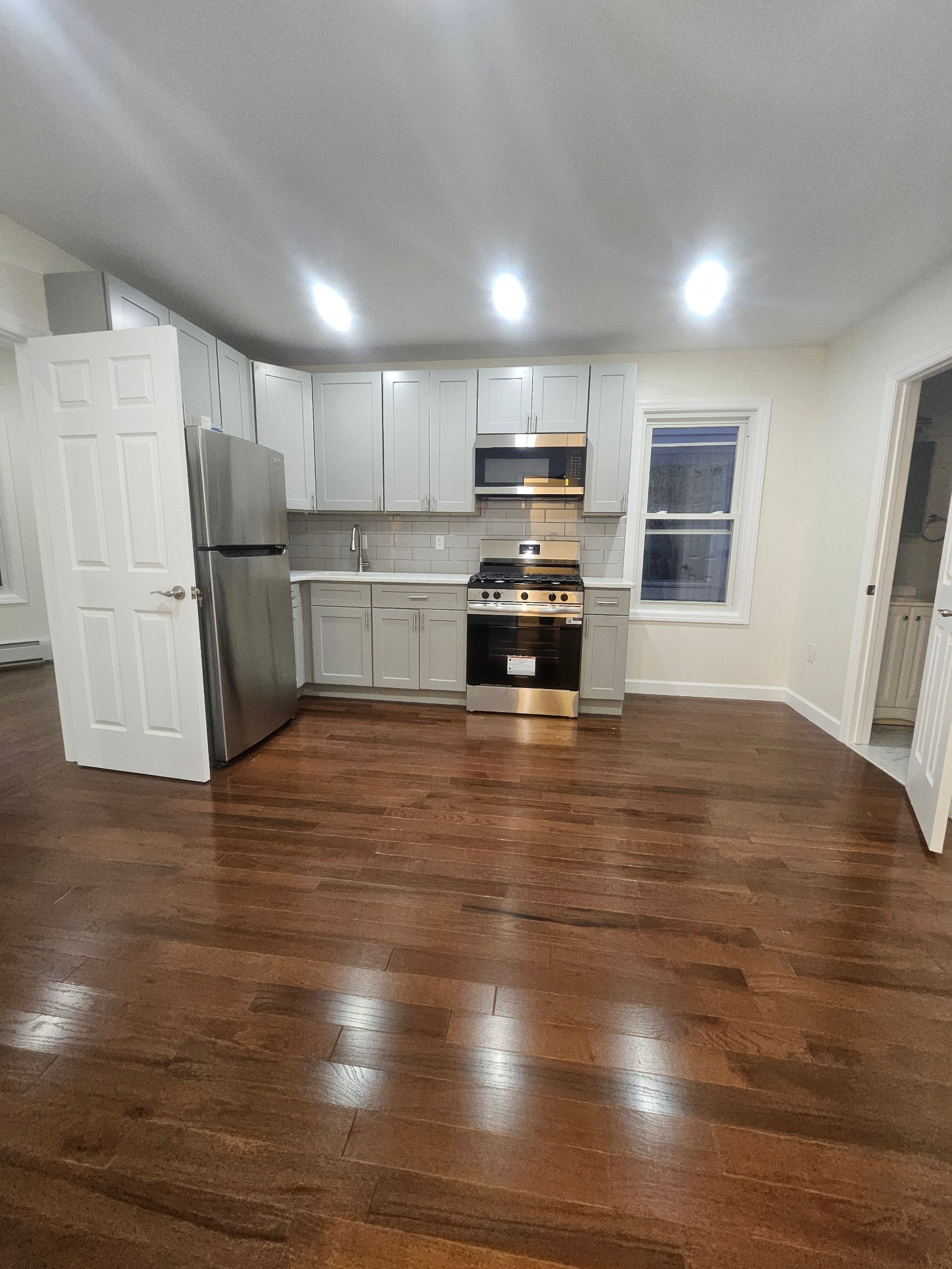 #6 photo, 94-19 116th Street, Richmond Hill , NY 11419