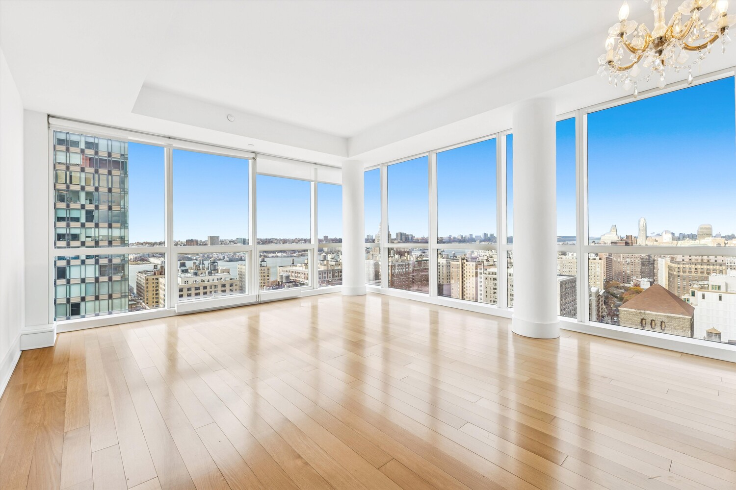 #1 photo, 2628 BROADWAY, Upper West Side , NY 10025