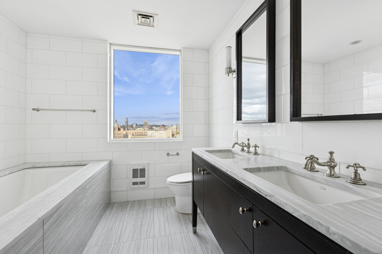 #13 photo, 2628 BROADWAY, Upper West Side , NY 10025