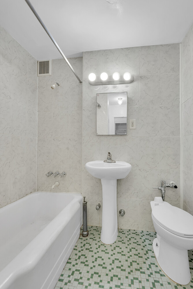 #9 photo, 2626 HOMECREST Avenue, Sheepshead Bay , NY 11235