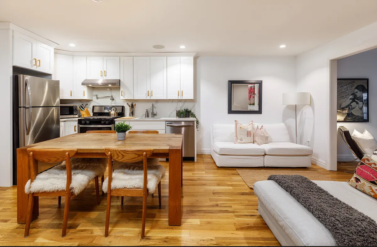 #12 photo, 29 FULTON Street, Fulton/Seaport , NY 10038