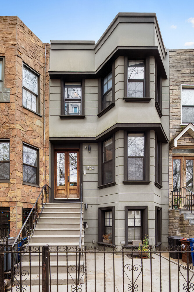 #15 photo, 29 FULTON Street, Fulton/Seaport , NY 10038