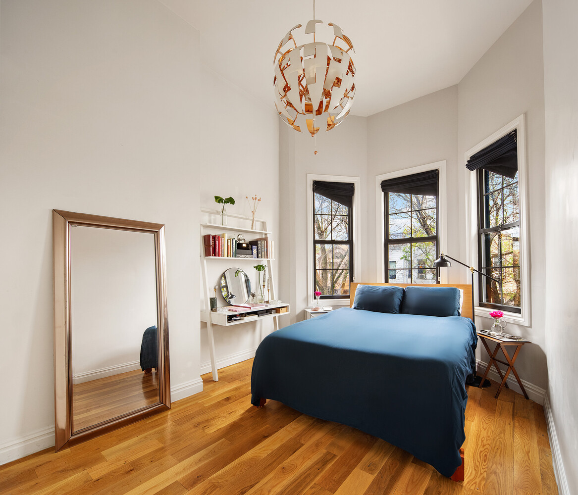 #8 photo, 29 FULTON Street, Fulton/Seaport , NY 10038