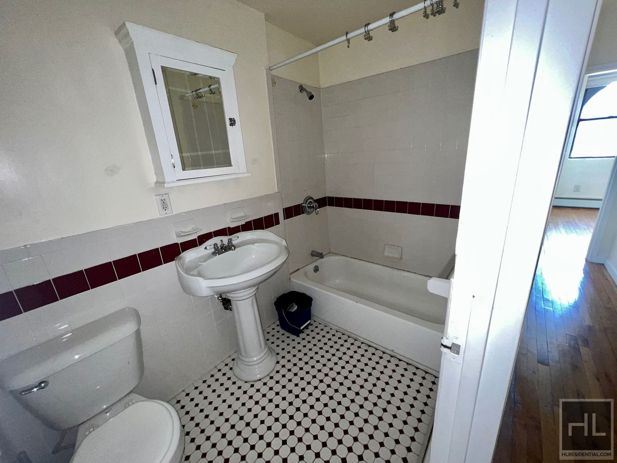 #11 photo, 1285 Fulton Street, Bedford-Stuyvesant , NY 11216